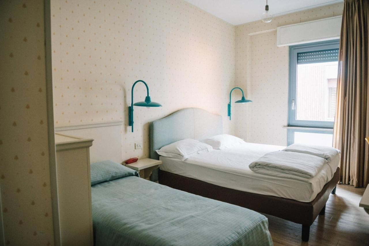 Hotel Torino Parma Esterno foto